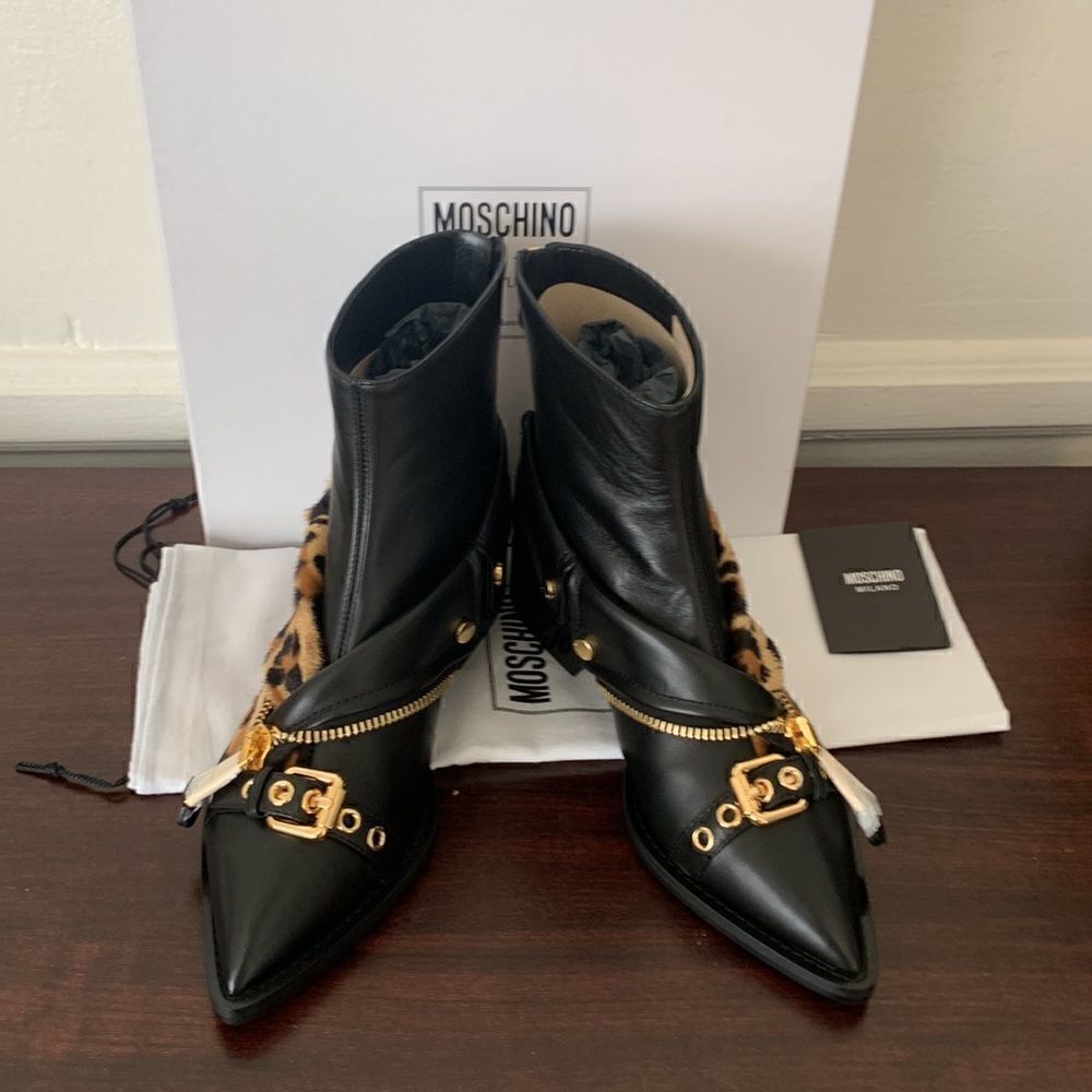 Moschino Women’s leopard print pointed toe top grain leather ankle boot Sz EU 37
